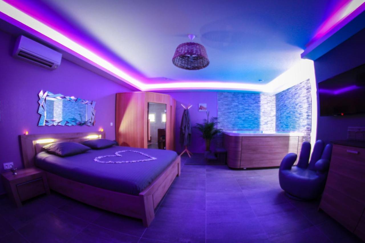 Nuit Vip Spa Sauna Privatif Le Rove Exterior photo